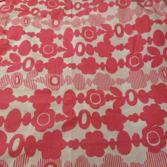 Pottery BARN TEEN Q Duvet cover Pink Chain Flower - Picture 1 of 6